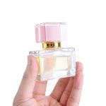 30ml 50ml 100ml eLuxury Dwarf Rectanglar Glass Spray Ibhotile yePerfume eneKephu ePinki | Iglasi yeHonghua