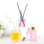 Cylinder Glass Diffuser Bottle 80ml 120ml 150ml Vintage Diamond Embossed Aroma Diffuser Bottle | Honghua Glass